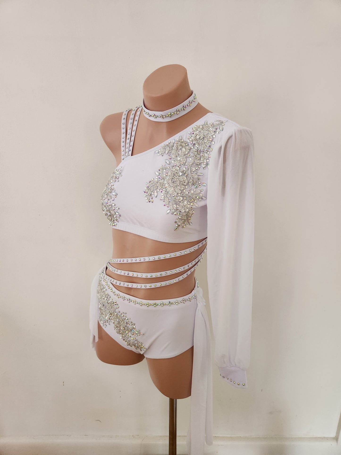 Lyrical - A8 (like AXS)